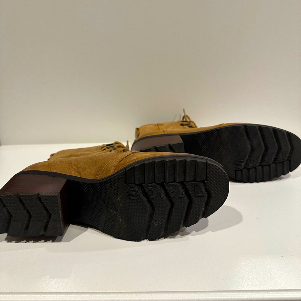 SOREL WOMEN'S CATE LACE BOOTIE SIZE 9 Excellent Condition. Only worn once - Picture 4 of 4